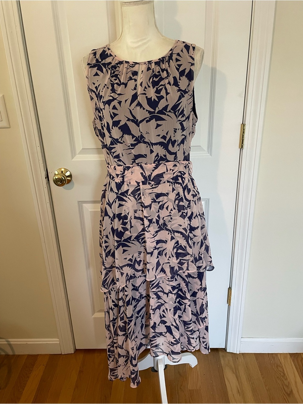 Sleeveless Floral Print Midi Dress in Light Pink and Navy asymmetrical bottom